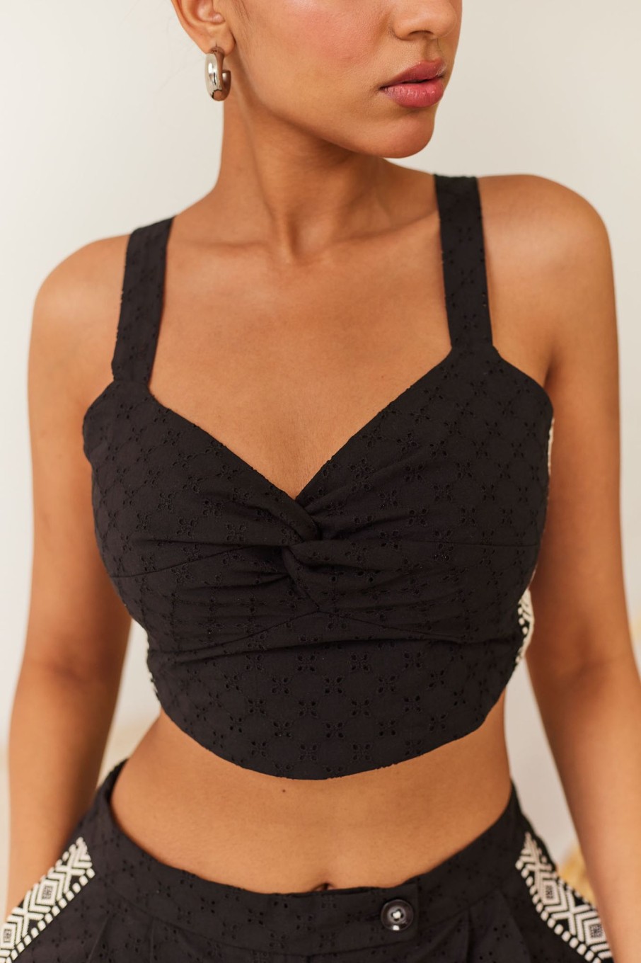 Western-Wear Urban Suburban | Black Schiflli Crop Top